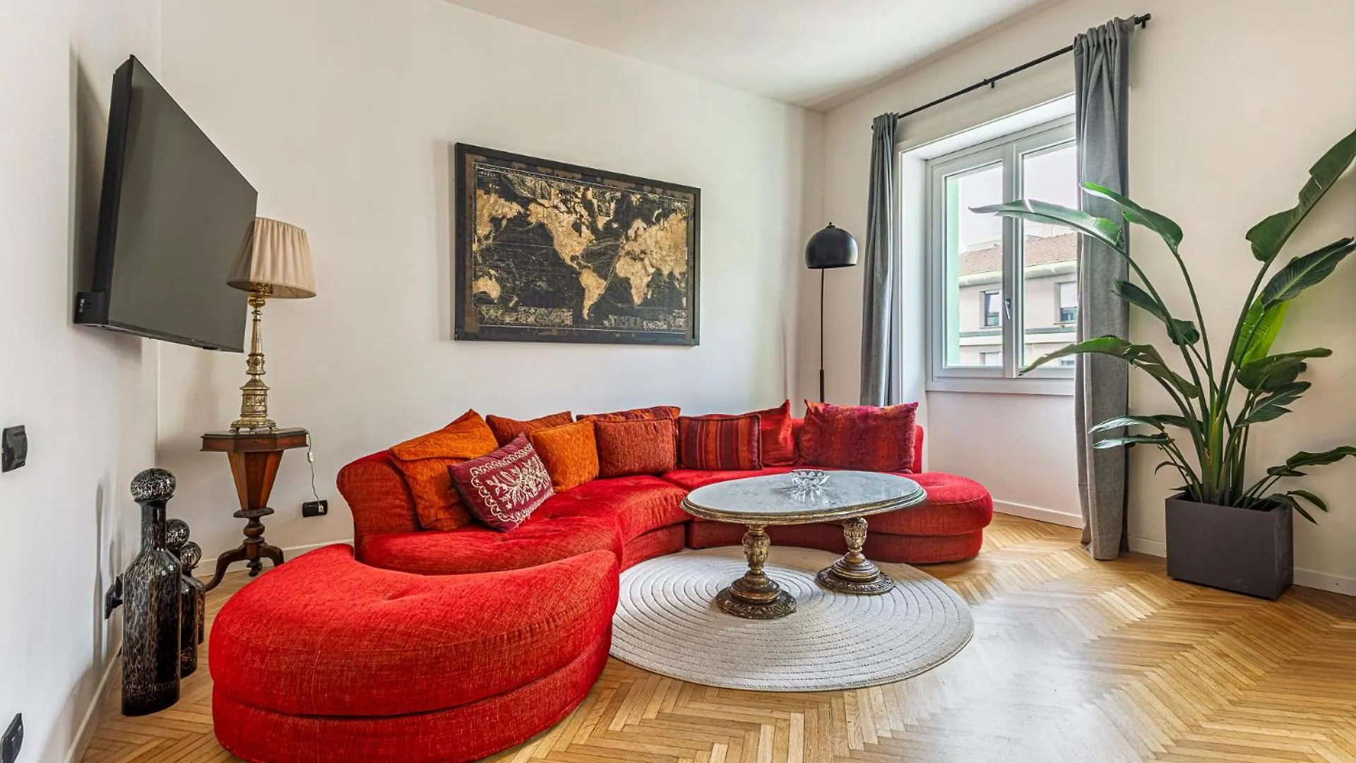 Luxury 4 Bedrooms Apartment In The Center Of Milan 0*,
