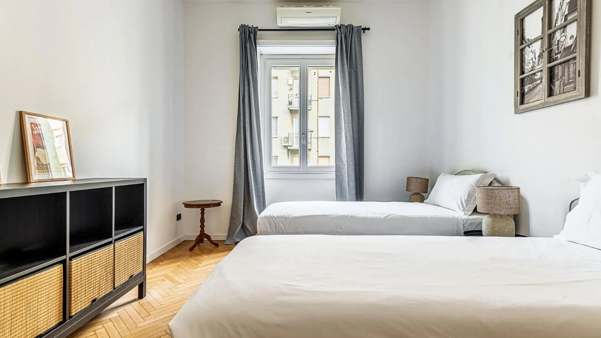 Luxury 4 Bedrooms Apartment In The Center Of Milan