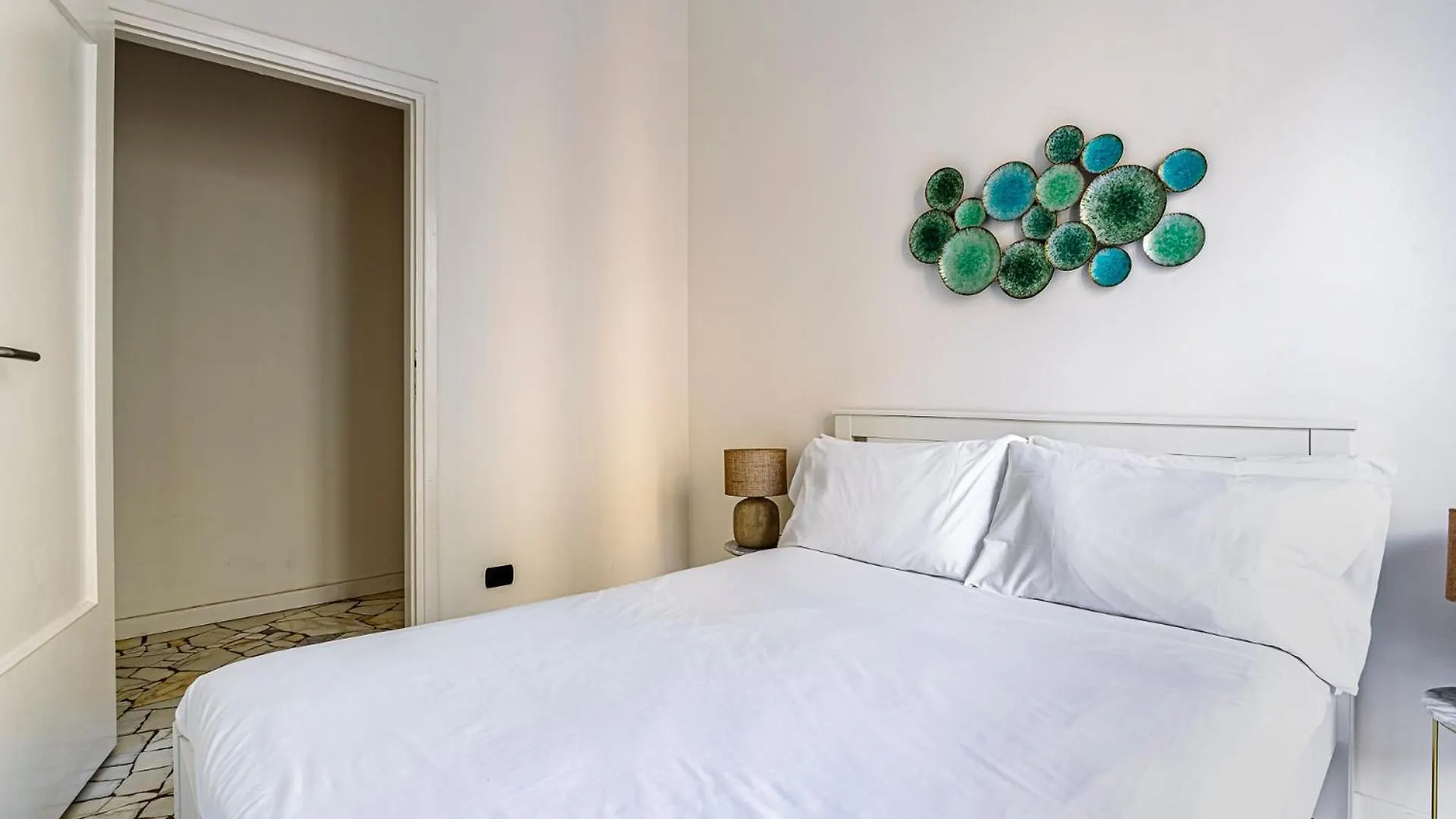 Luxury 4 Bedrooms Apartment In The Center Of Milan
